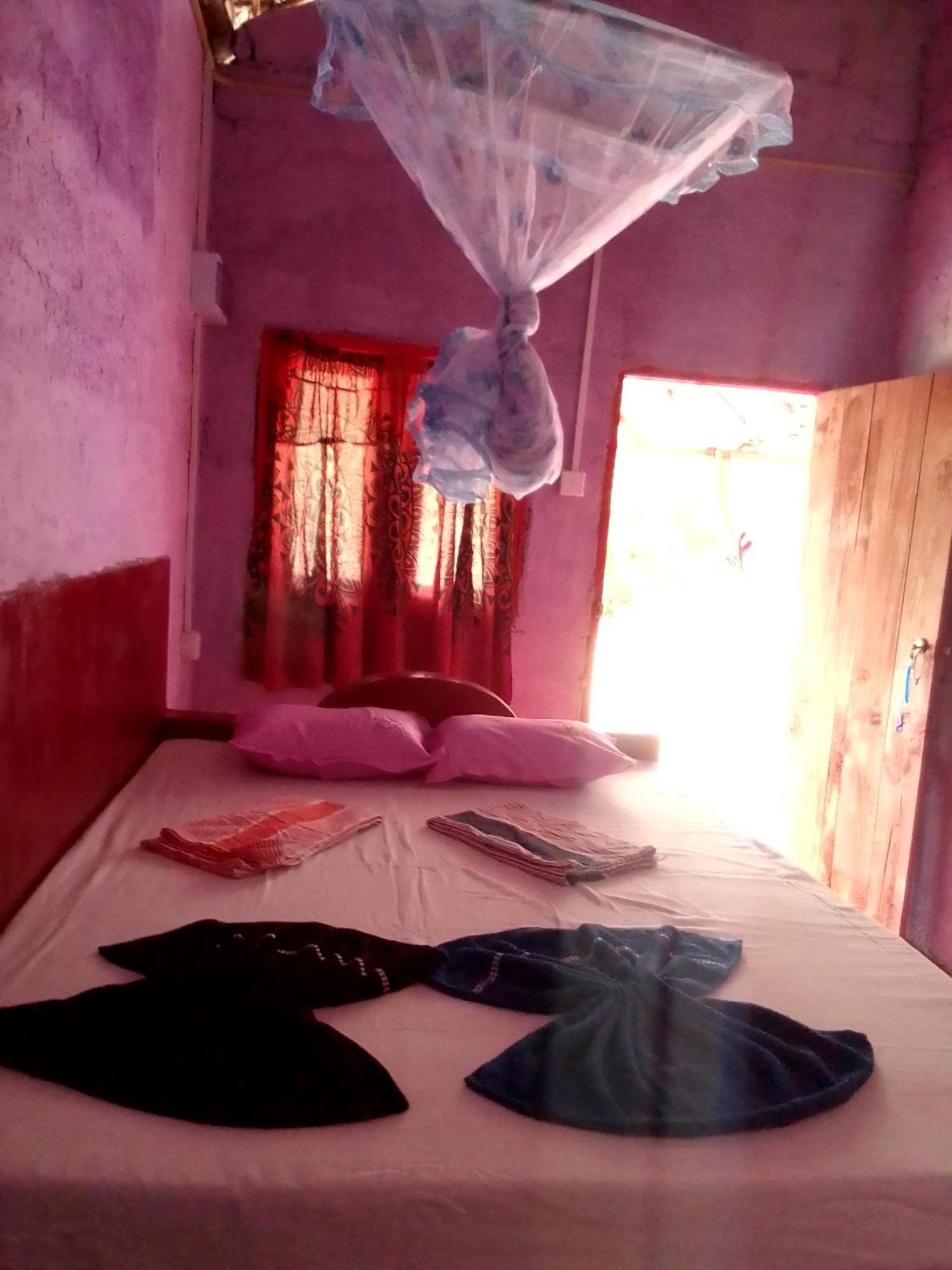 Star Sun Homestay Тангалла Экстерьер фото